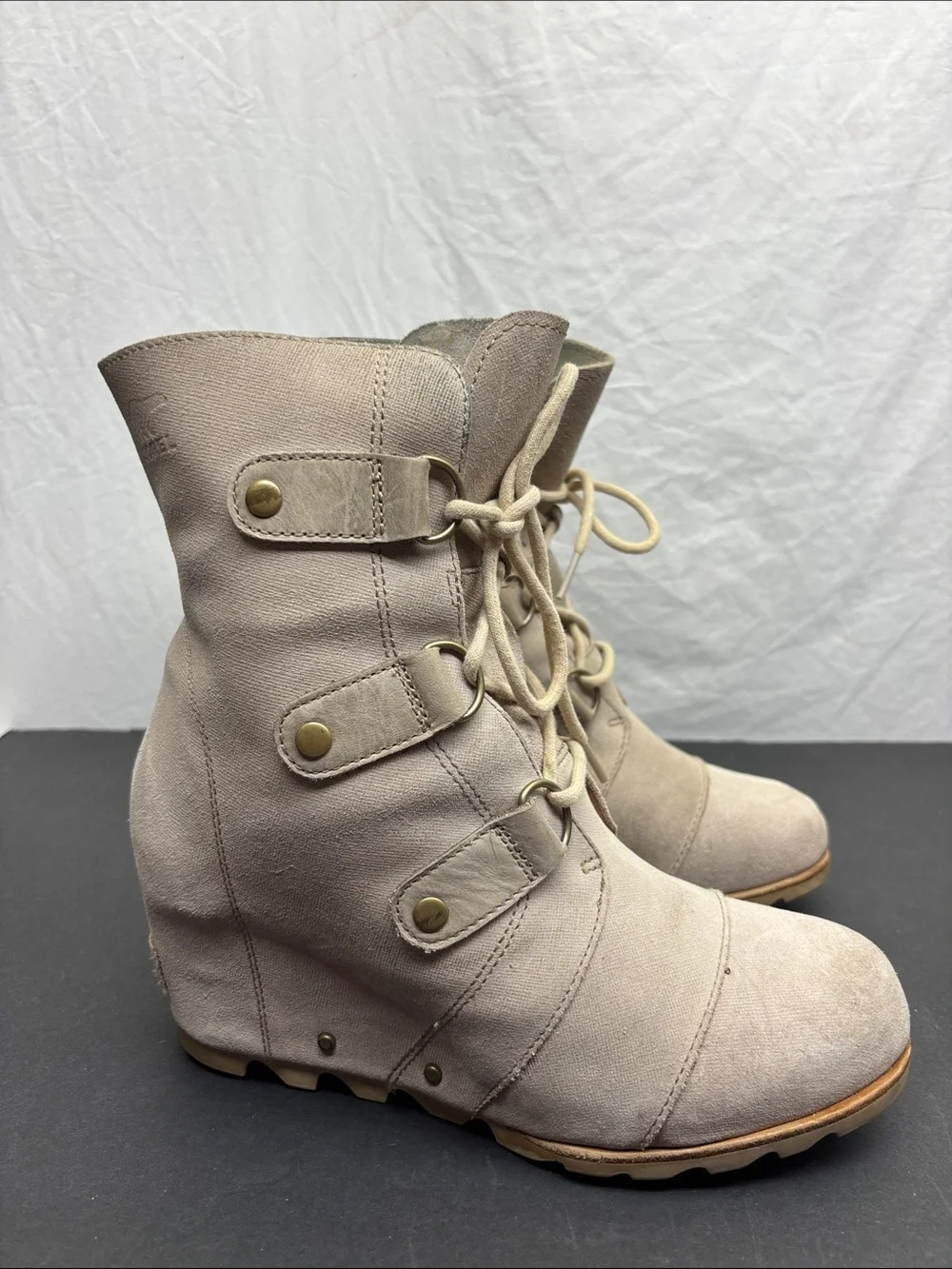 Sorel Women's Taupe Lace-Up Wedge Booties, SZ 9, box 47